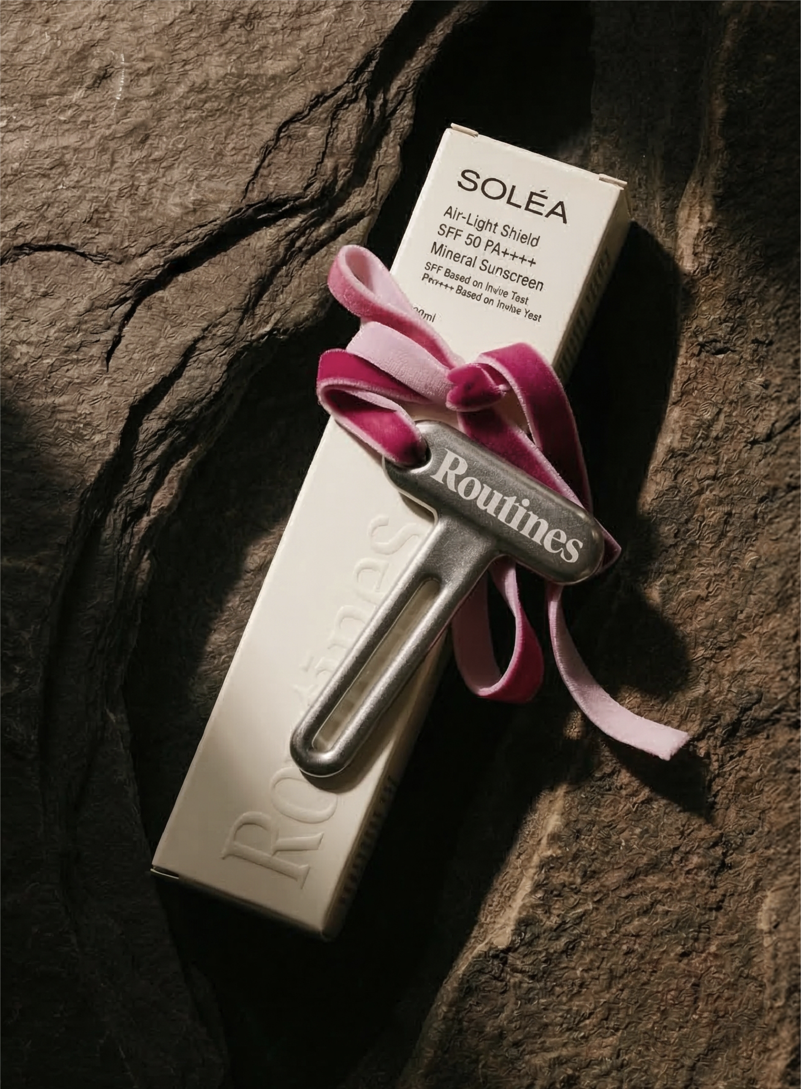 BUNDLE - Soléa Air Light Shield Mineral Sunscreen SPF 50 PA++++ (35ml) & Tube Roller Squeezer